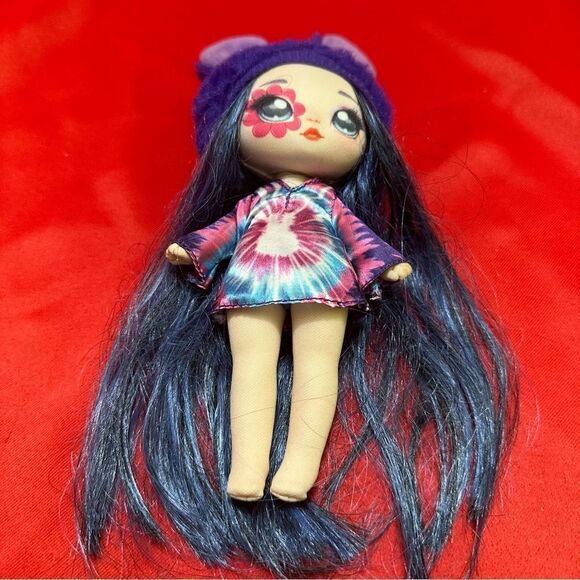 Na Na Na Surprise Melanie Mod Fashion Doll - Picture 8 of 8